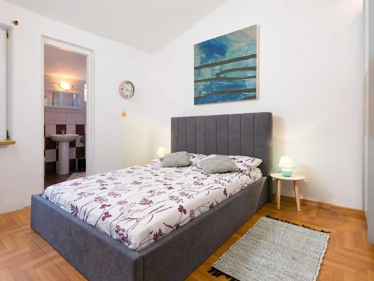 Parentium Apartment โปเรช ภายนอก รูปภาพ