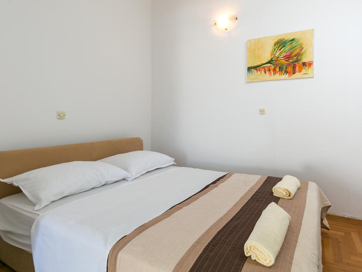 Parentium Apartment โปเรช ภายนอก รูปภาพ